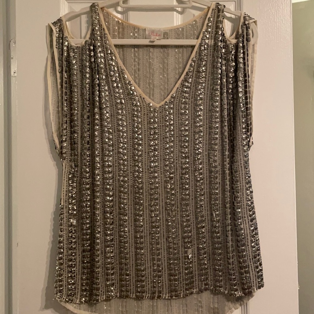 Unique and beautiful top